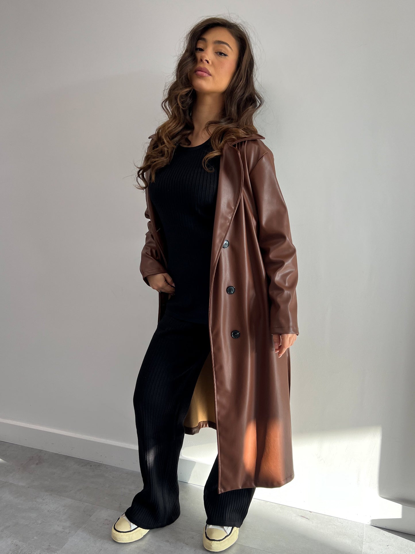 LEATHER LOOK TRENCH BROWN